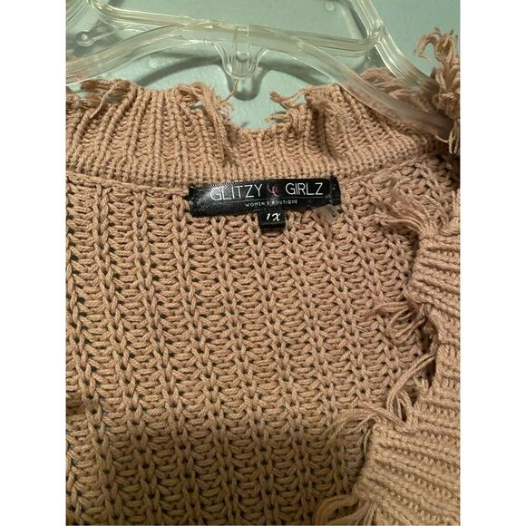 Glitzy&Girly Boutique V Neck Drop Shoulder Distressed Edge Sweater Size 1X - Picture 4 of 6
